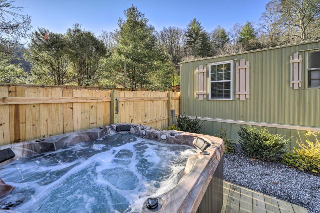 Smoky Mountain Vacation Rental With Hot Tub And Kayaks Whittier Eksteriør bilde