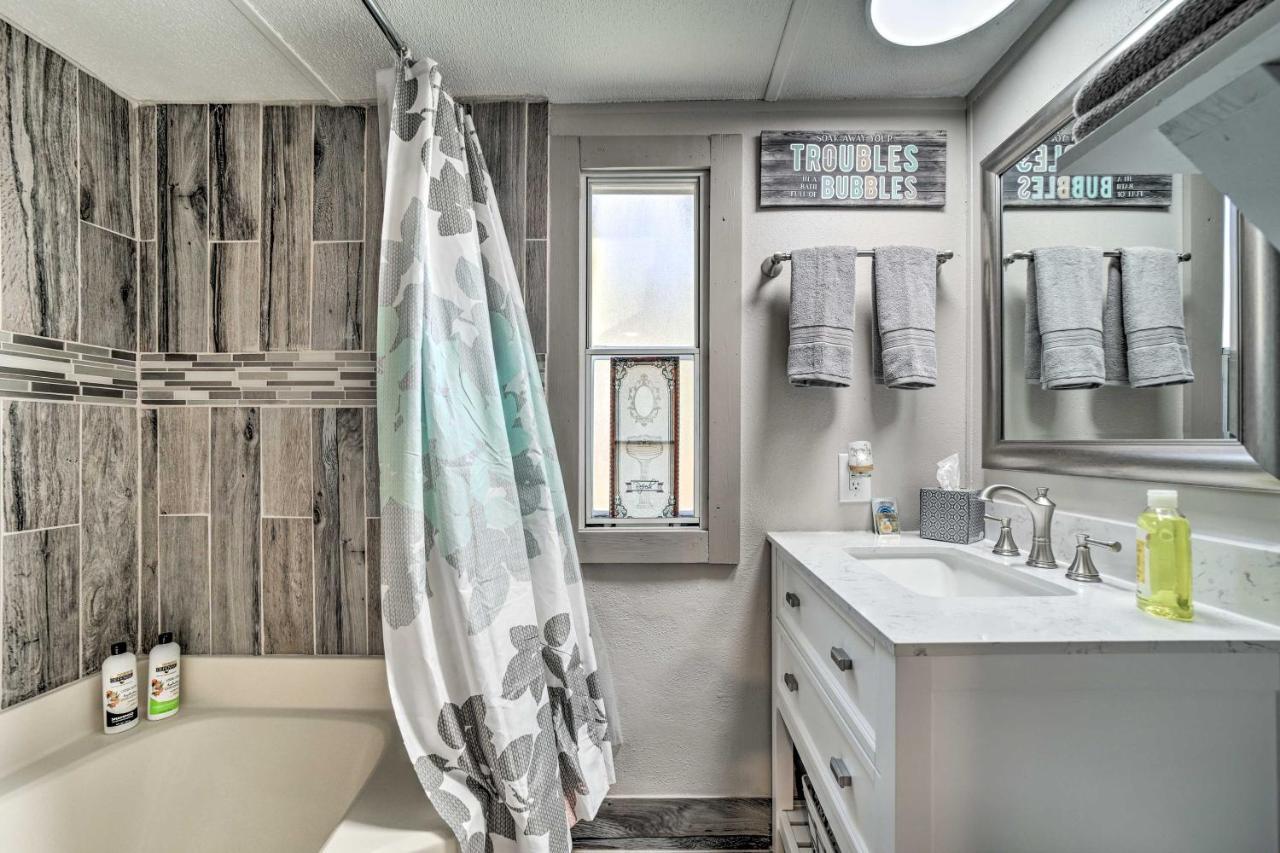 Smoky Mountain Vacation Rental With Hot Tub And Kayaks Whittier Eksteriør bilde